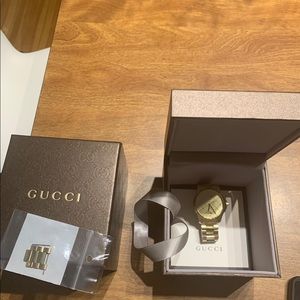 Gucci Accessories - Men’s gold watch Gucci Accessories - Men’s gold watch
